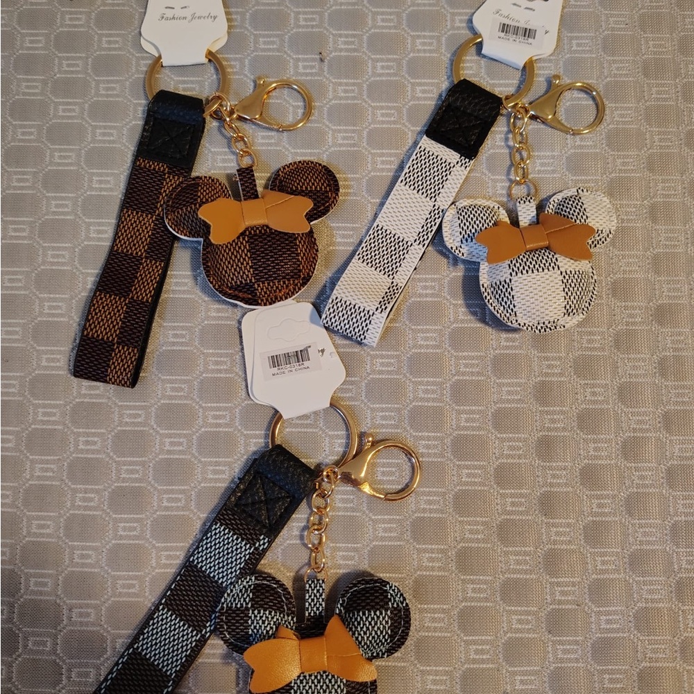 Plaid Mouse Keychain Set with Gold Accents